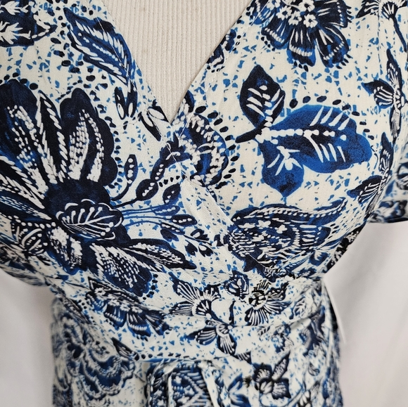 Velvet by Graham and Spencer Amaury Wrap Dress - Picture 3 of 5